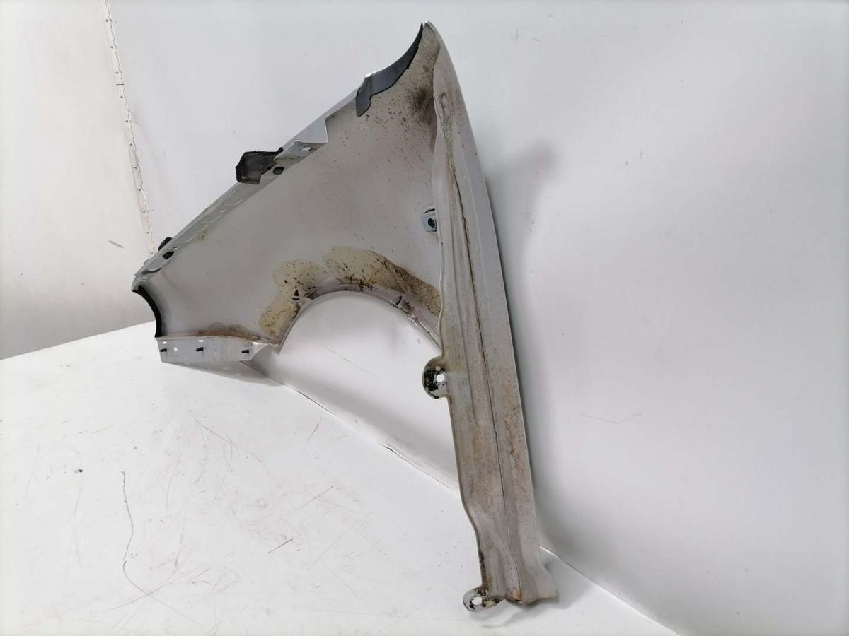 VW Golf 4 Kotfl&uuml;gel vorn rechts LB7Z Satinsilber Bj.1999